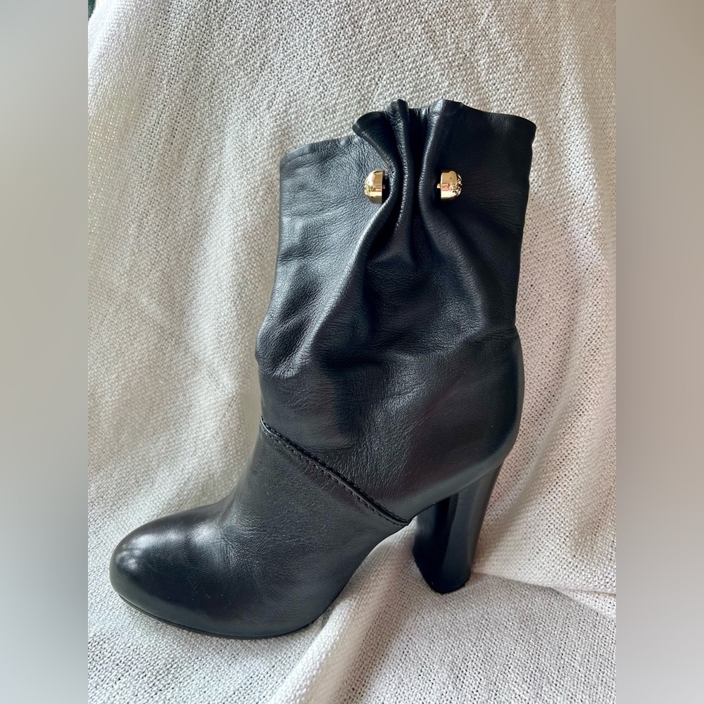 TORY BURCH black SOFT rushed leather boots slouchy gold tone hardware size 7 - Picture 3 of 12